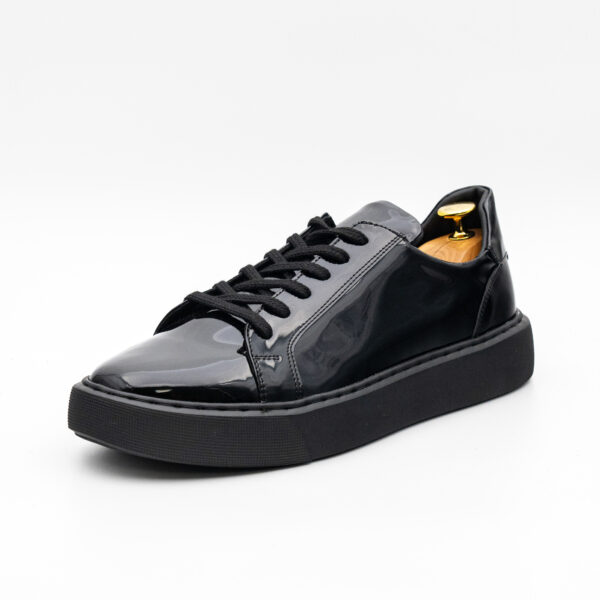 Pantofi sport barbati SNEAKERS piele lac negru talpa neagra cusuta