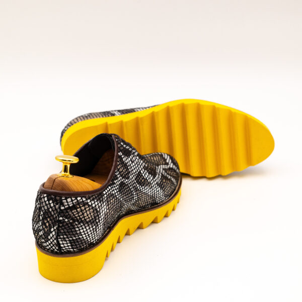 Pantofi barbati smart casual piele alba talpa usoara galbena